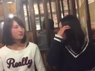 女の子同士でエロいディープキス